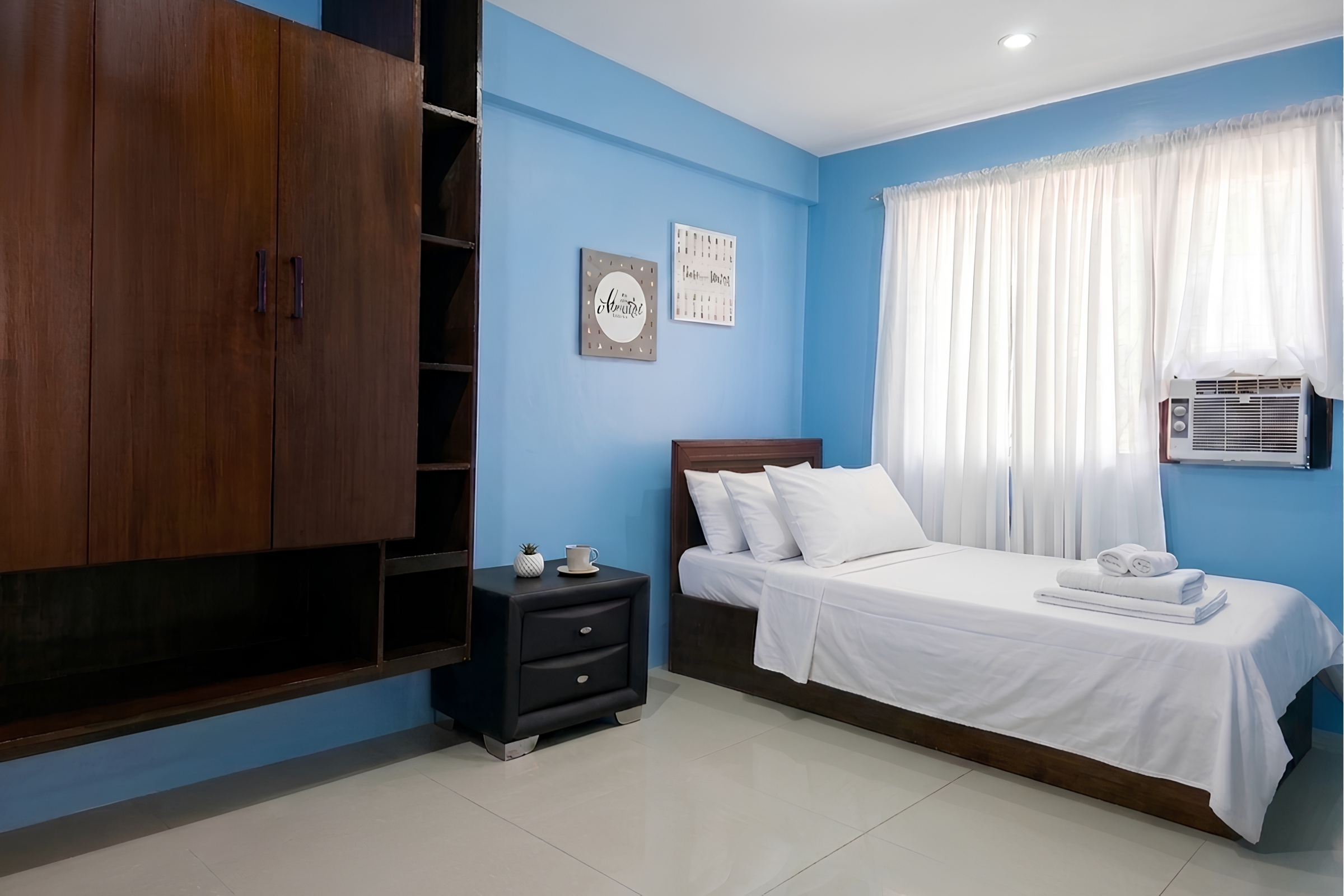 Blue Room at Juwan’s Place